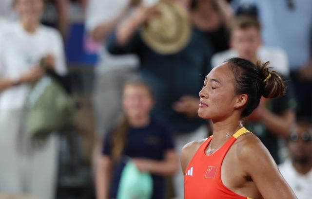 1722477947303036625.jpg 巴黎奥运会丨网球——女单四分之一决赛:郑钦文晋级四强XxjpseC007779_20240801_MVPFN0A001.jpg