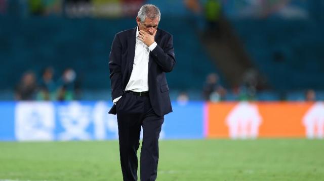 fernando-santos-tecnico-de-portugal-durante-o-duelo-com-o-belgica-pela-eurocopa-2021-1624830499320_v2_900x506.jpg